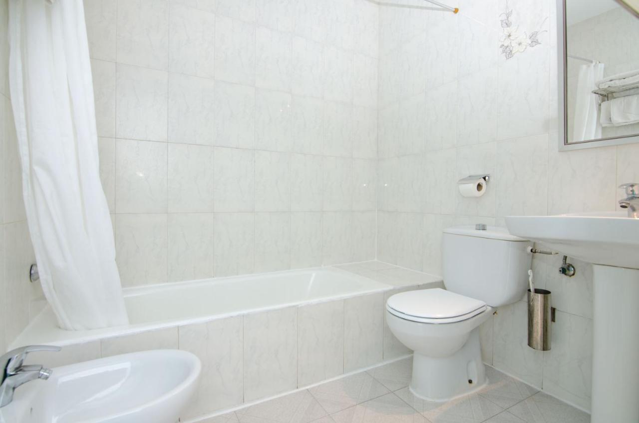 Hostal Manolo Garrucha Ngoại thất bức ảnh