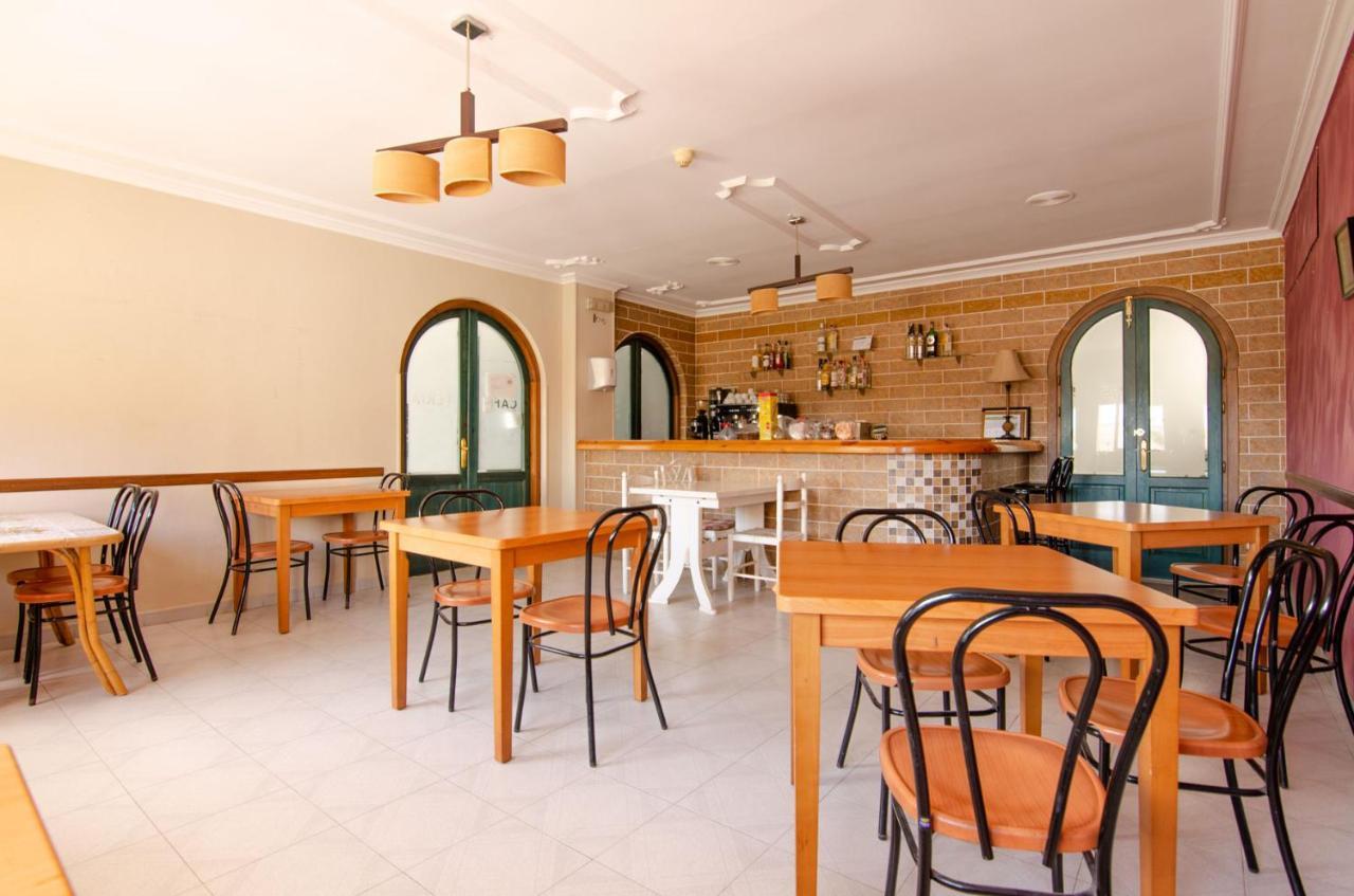 Hostal Manolo Garrucha Ngoại thất bức ảnh