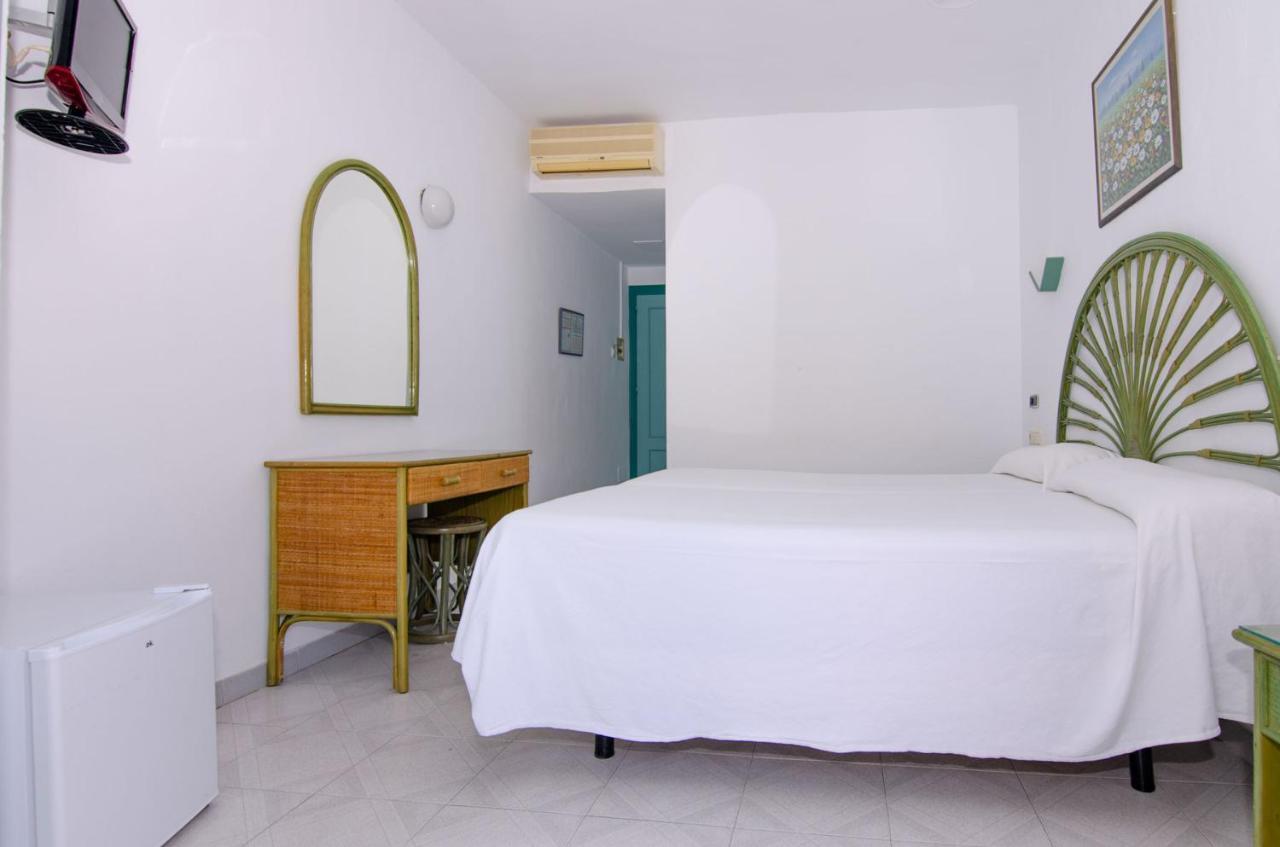 Hostal Manolo Garrucha Ngoại thất bức ảnh