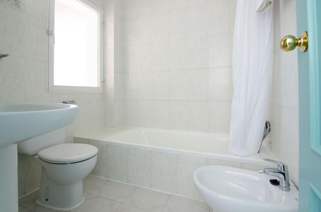 Hostal Manolo Garrucha Ngoại thất bức ảnh