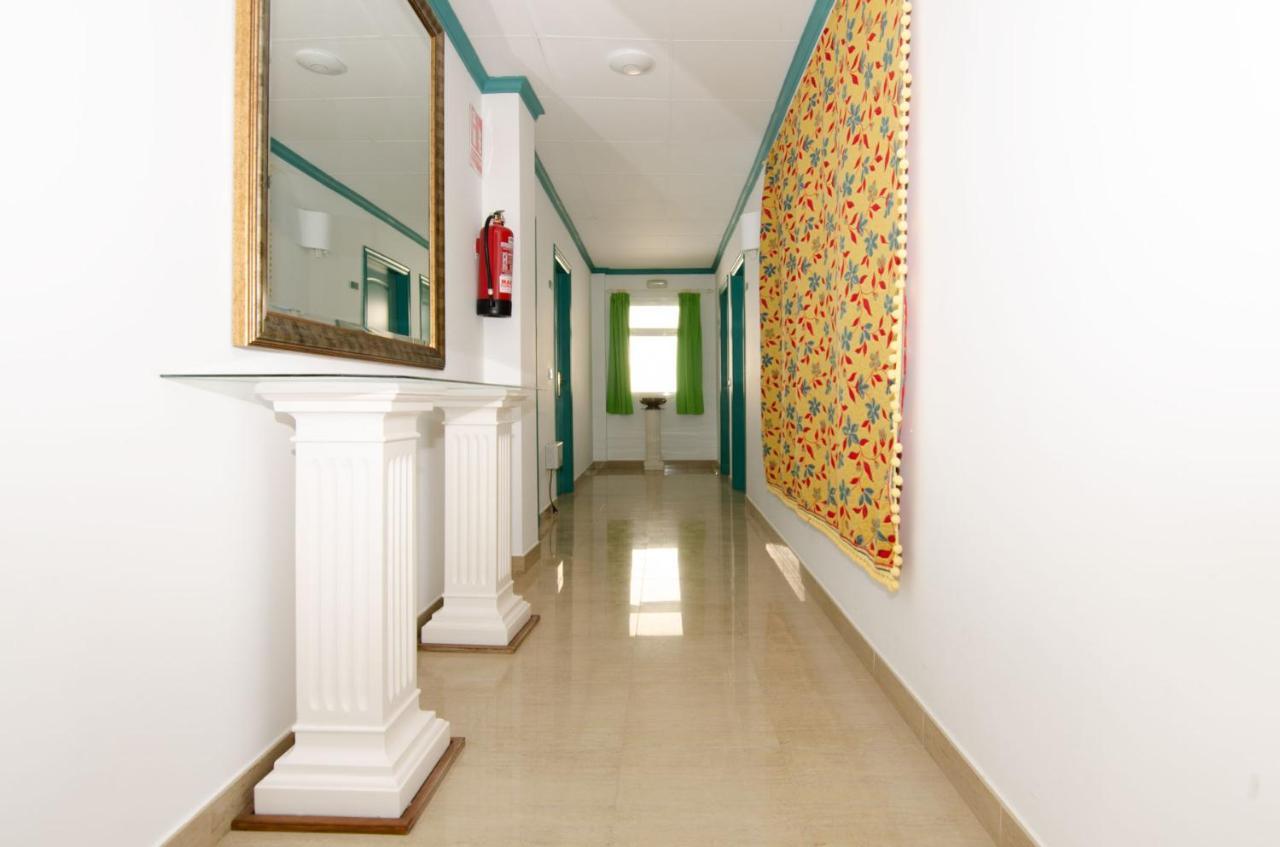 Hostal Manolo Garrucha Ngoại thất bức ảnh