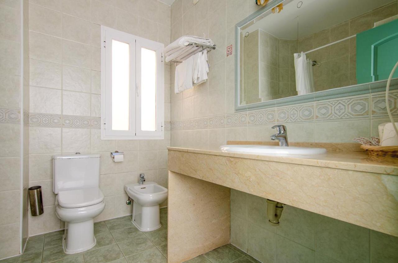Hostal Manolo Garrucha Ngoại thất bức ảnh