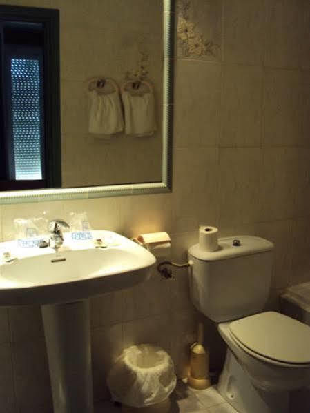 Hostal Manolo Garrucha Ngoại thất bức ảnh