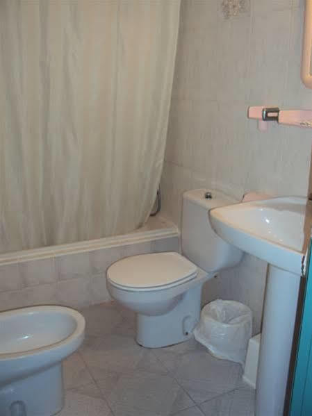 Hostal Manolo Garrucha Ngoại thất bức ảnh