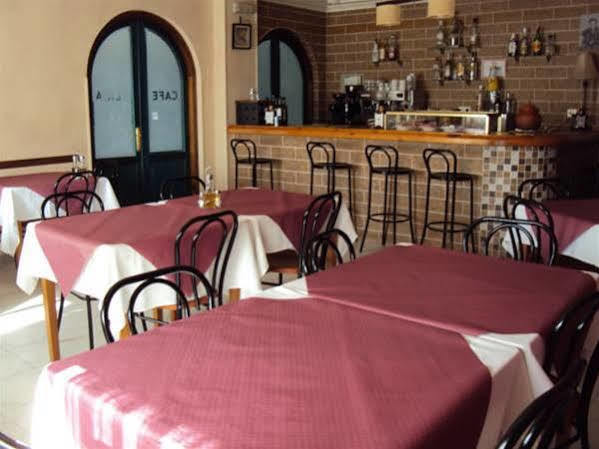 Hostal Manolo Garrucha Ngoại thất bức ảnh